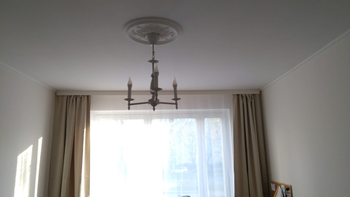 Perfect smooth ceiling surface