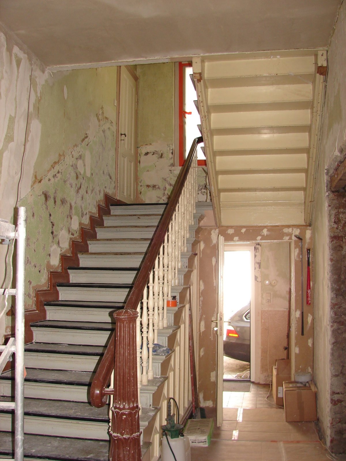 Wall and arch restoration